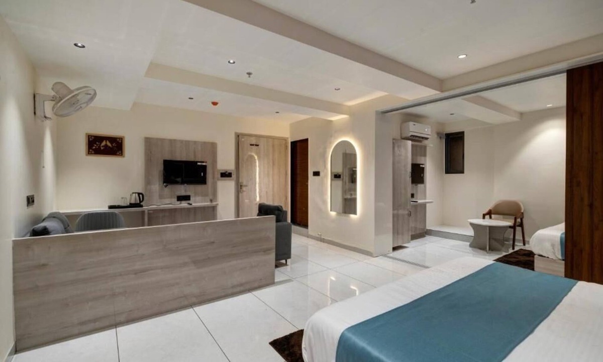 Gandhinagar Hotel | Hotel Shrimad Villa Gandhinagar