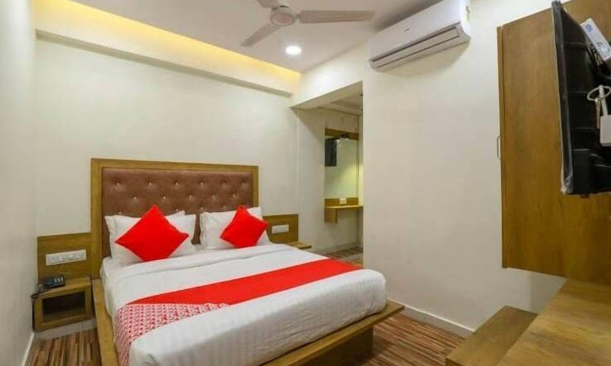 Navrangpura Hotel | HOTEL SHUBHAM INN