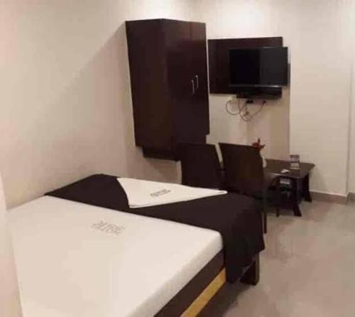 Dwaraka Nagar Hotel | HOTEL SSR ( SAI SRINIVASA RESIDENCY)