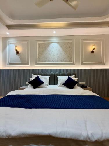Mansarovar Hotel | Hotel The 61
