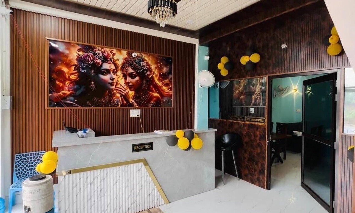 Etawah Hotel | Hotel The Baithak