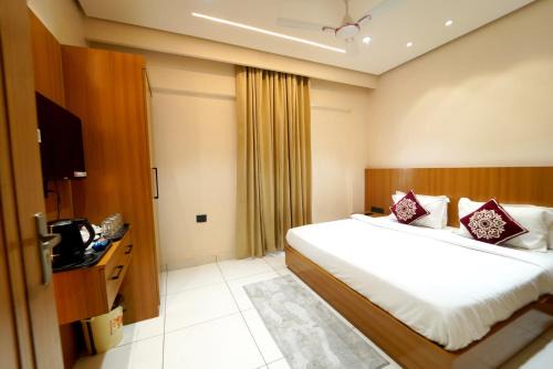 Zirakpur Hotel | Hotel the republic