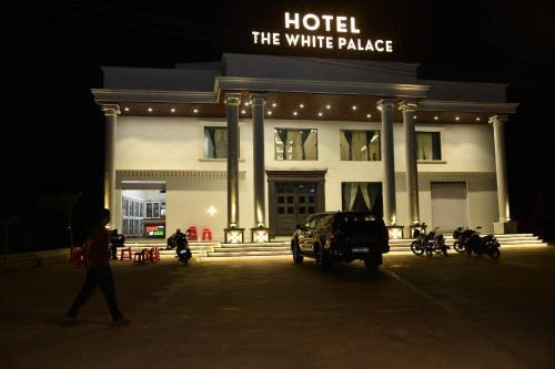 Lakhpat Hotel | Hotel The White Palace