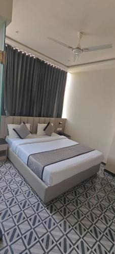 Ahmedabad Hotel | Hotel Trawika