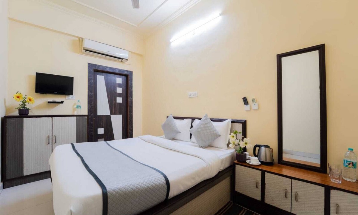 Panch Batti Hotel | Hotel Triple Three By Aditya Inn