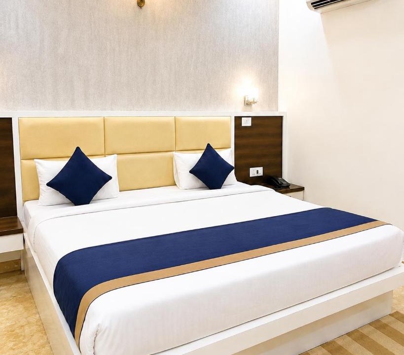 Taj Ganj Hotel | Hotel Urban Stay - By Silver Hospitality