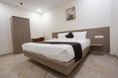 Toli Chowki Hotel | Hotel V Grand
