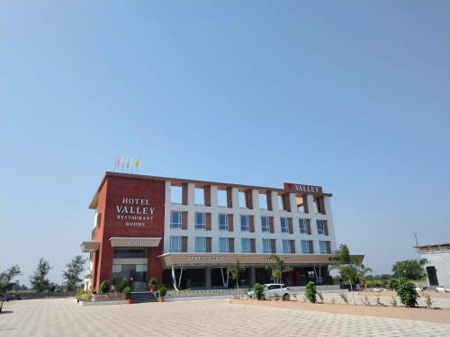 Tilakwada Hotel | Hotel Valley