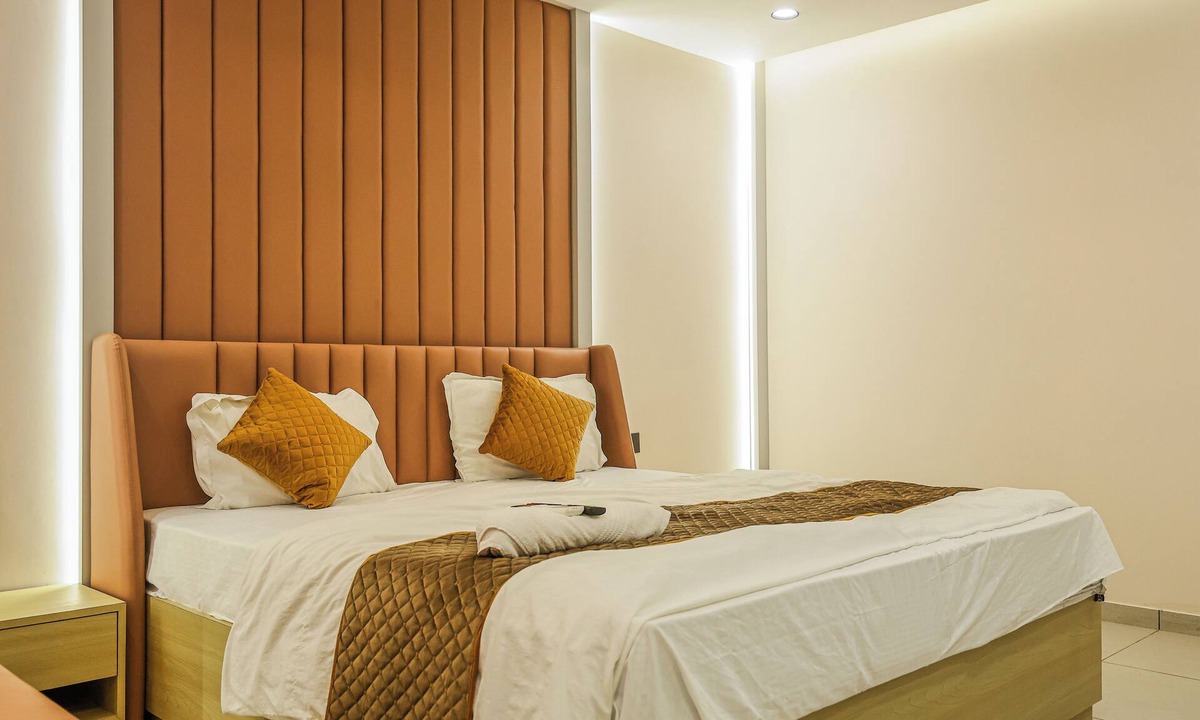 Surat Hotel | Hotel VD Rooms Vesu