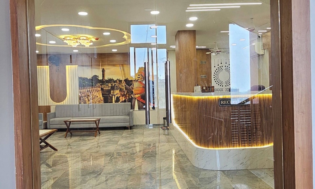 Sanand Hotel | Hotel Velvet Vista
