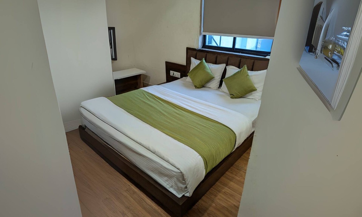 Vadodara Hotel | Hotel VR Inn