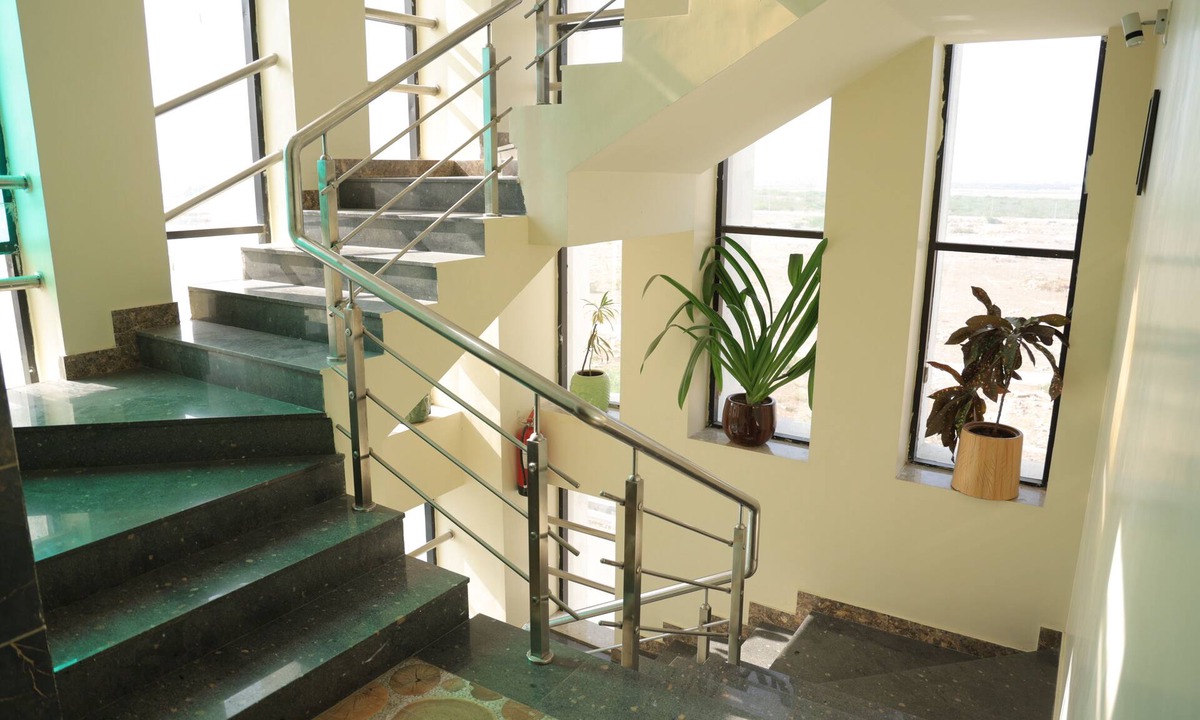 Dwarka Hotel | Hotel Vraj Inn