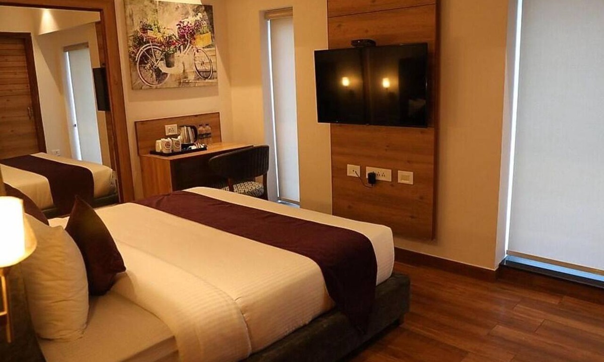 Mohali Hotel | Hotel Western Premium