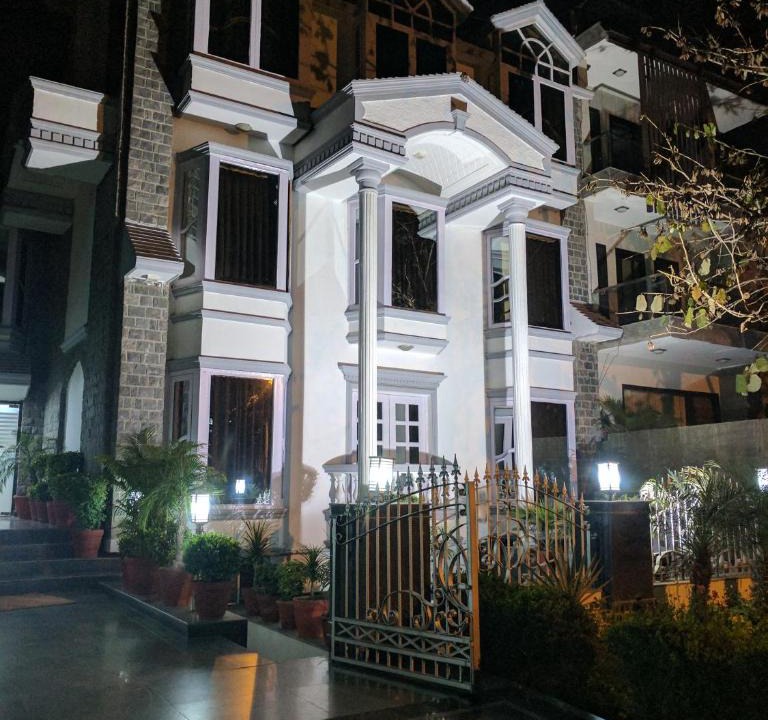 DLF City Hotel | Hotel Windsor Castle Cyber City
