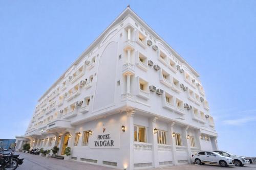 Surat Hotel | Hotel Yadgar - Near Railway Station