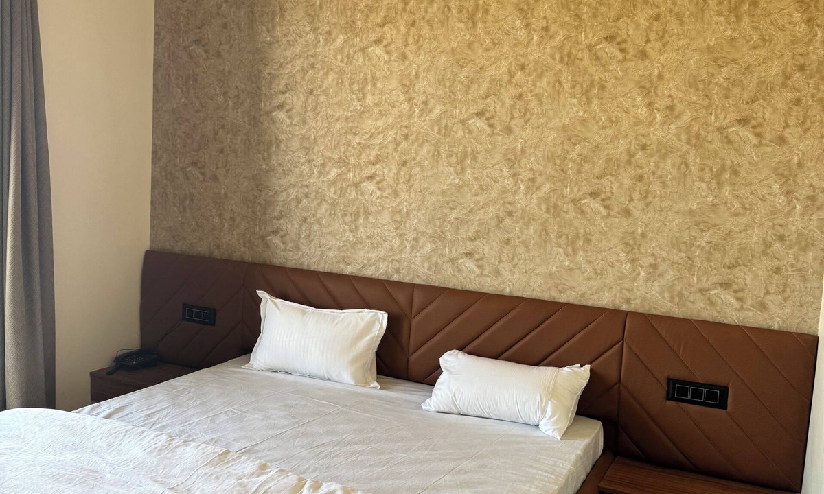 Mhow Hotel | Infinity Resort & Restaurant Inb