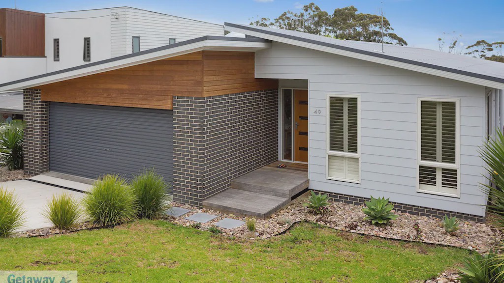 Pambula Beach House | Its all about location and style when you stay at Sapphire Shores!