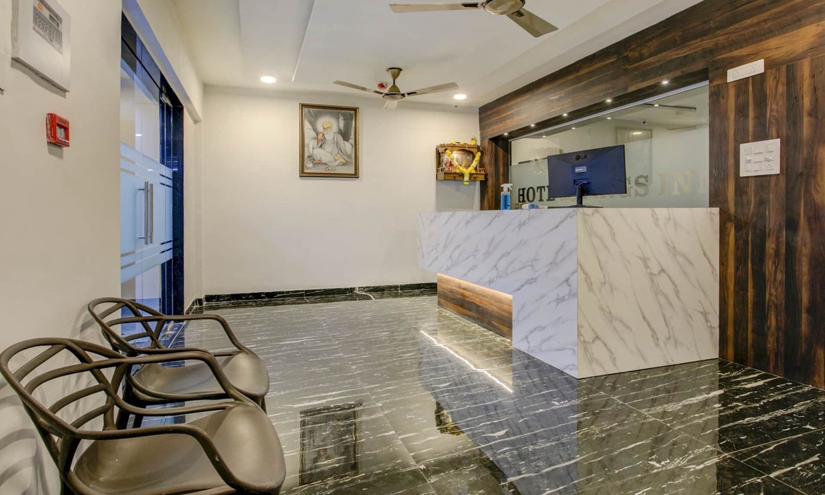 Vashi Hotel | Itsy Hotels Kings Inn Vashi
