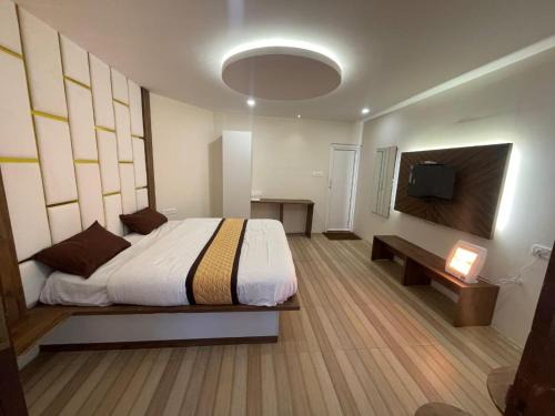 Kodaikanal Hotel | IVAA RESoRT from kodai lake