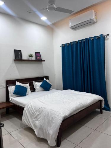 Daulatabad Apartment | Ivory Stays Private 2BHK with Balcony ideal for Family