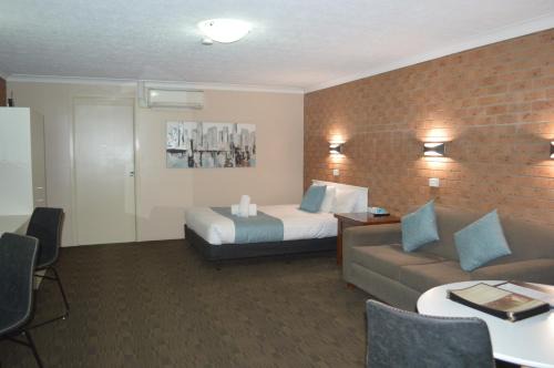South Toowoomba Hotel | James Street Motor Inn