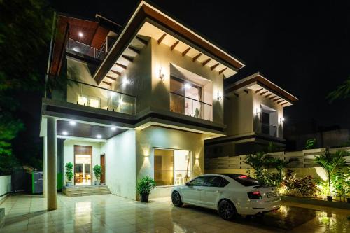 St.Stanislaus Villa Villa | Japandi Villa 7BHK Lonavala Private Swimming Pool Indoor Games & Theatre Room