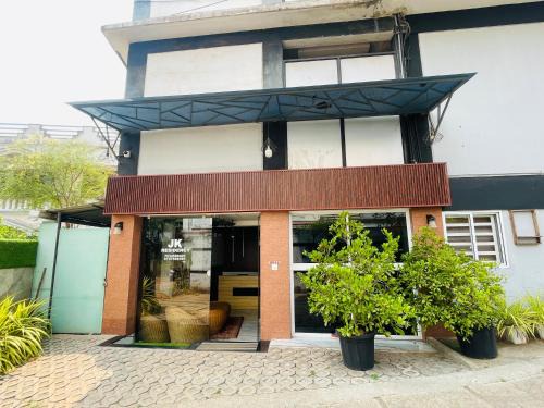 Kunnamangalam Hotel | JK Residency