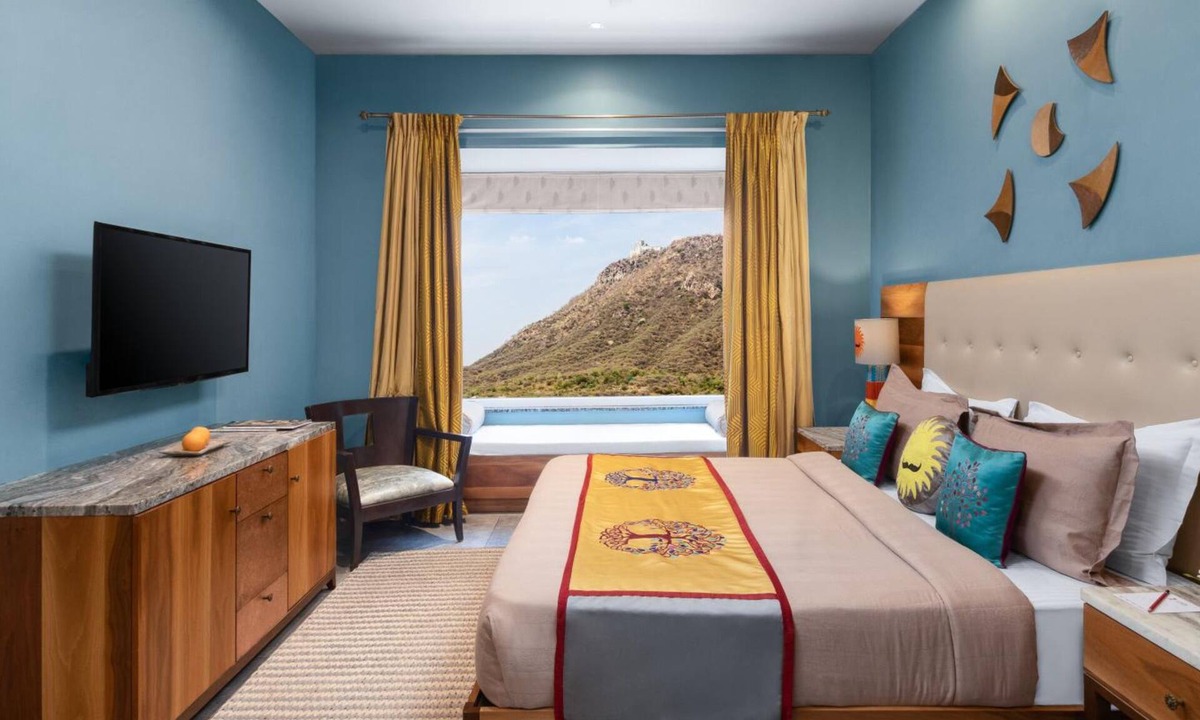 Udaipur Hotel | juSTa Luxe Sajjangarh Resort & Spa, Udaipur
