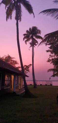 Vaikom Ski Chalet | Kadavu - Backwater home near Kumarakom & Kochi