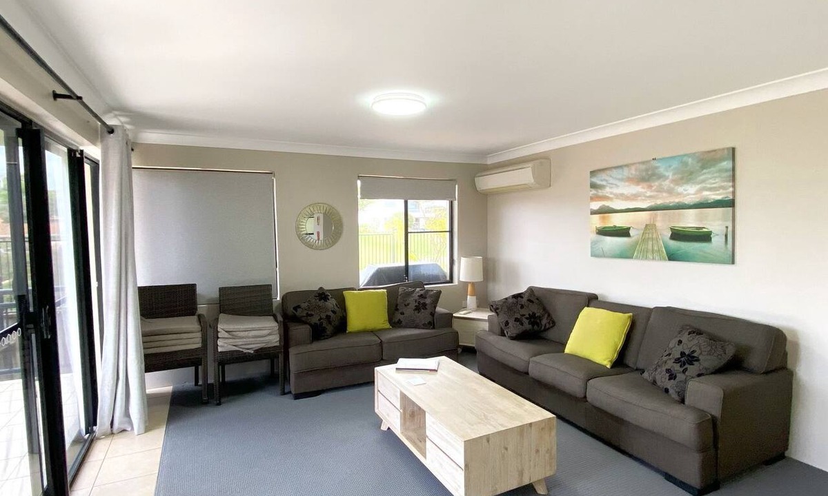 Nambucca Heads Apartment | KARINGAL - ocean views only minutes from the town centre overlooking pool