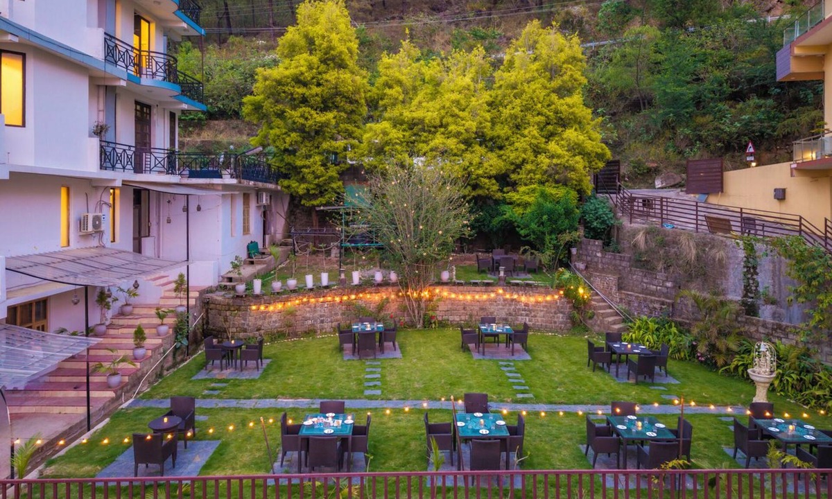 Dharamshala Hotel | Karnika Resort By White Panda Hotels