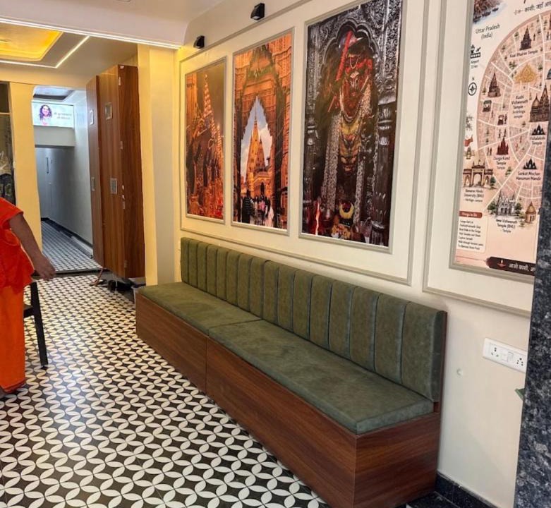 Varanasi Hotel | Kashi Heritage by Ishwar Atithi Bhawan Walking Distance to Kashi Vishwanath Mandir & Dashashwamedh Ghat