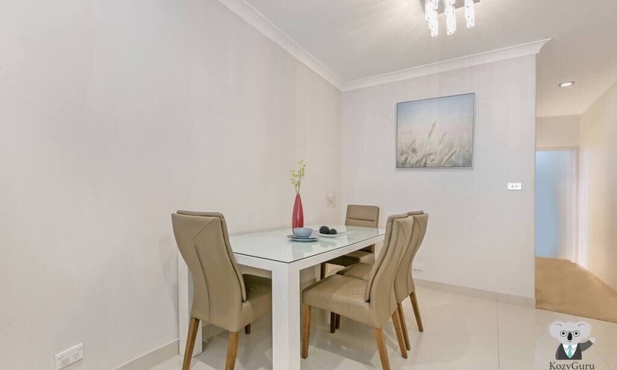 Leichhardt Apartment | KozyGuru | Leichhardt | Cozy 3 Bed Home