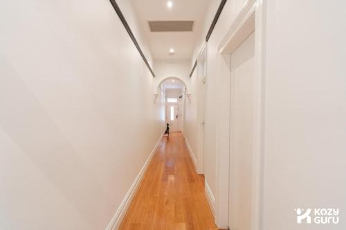 Rose Bay House | KozyGuru | Rose Bay | 3BR Steps to Beach + Parking