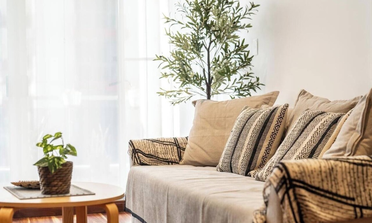 Waterloo Apartment | KozyGuru | Waterloo| Modern 2Level 2BR Apt Parking