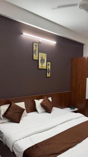 Indore Hotel | La Banian Retreat