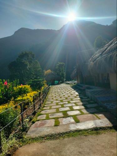Periyur Hotel | Lemon Grass Resort Inn