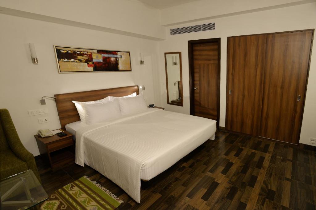 Coimbatore Hotel | Lemon Tree Hotel Coimbatore