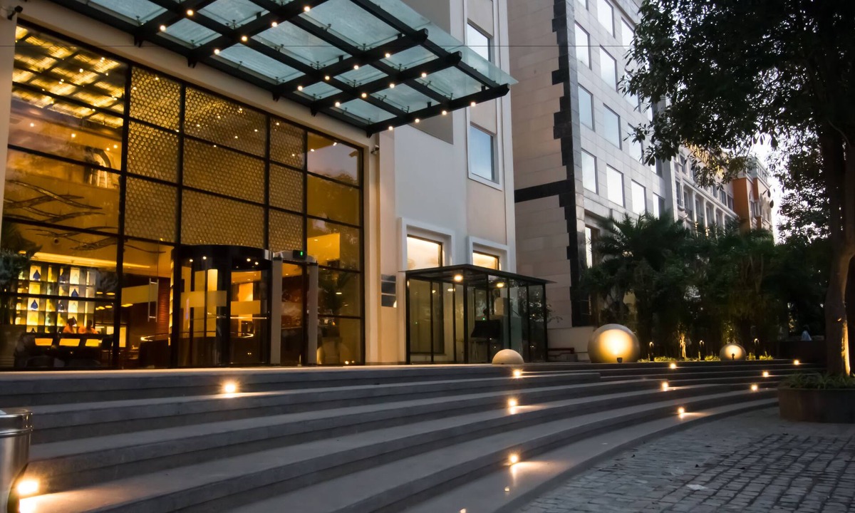 Sector 29 Hotel | Lemon Tree Premier City Center Gurugram