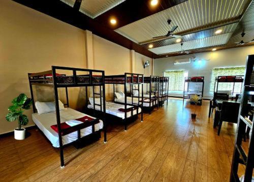 Kamalapur House | LEO DREAM HAMPi