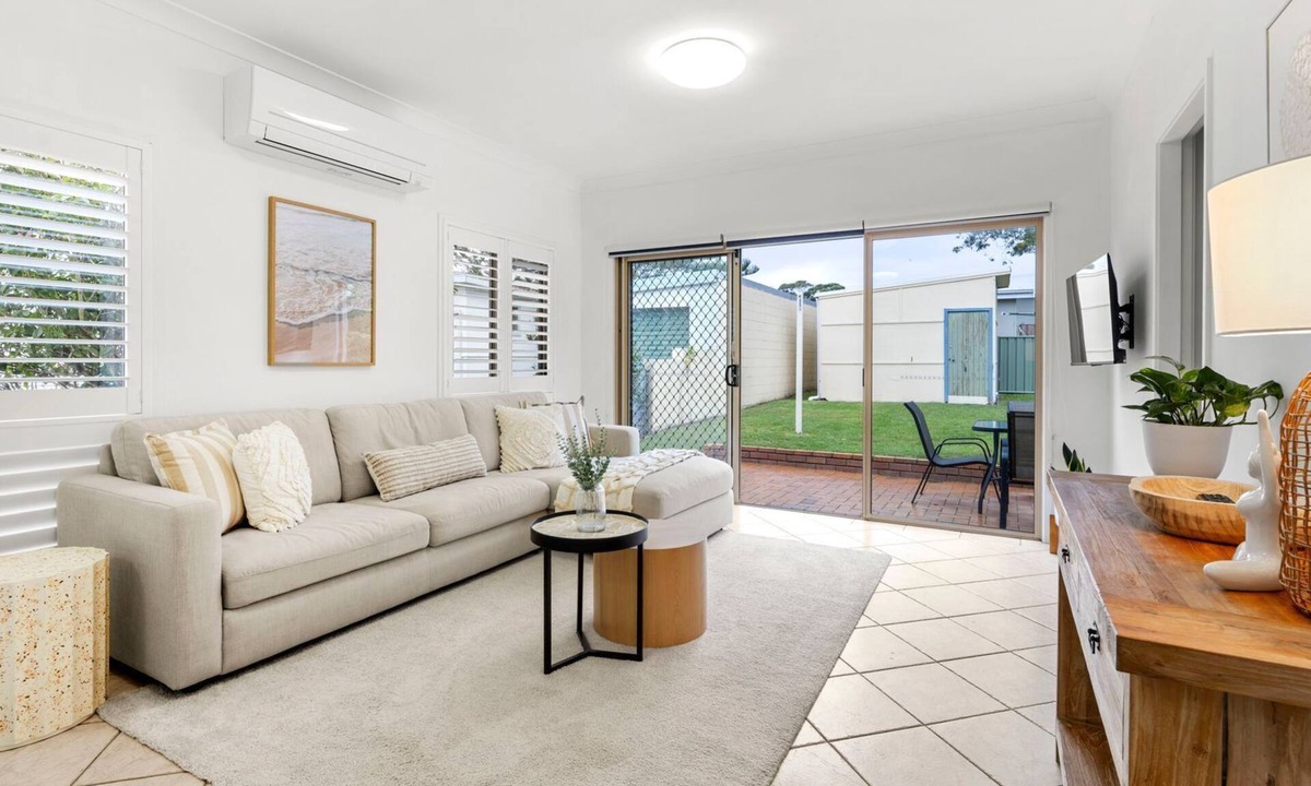 Currarong House | Little Beach House - 4 Minutes Walk to the Beach
