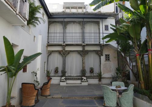Udaipur City Centre Hotel | Little Garden Guest House