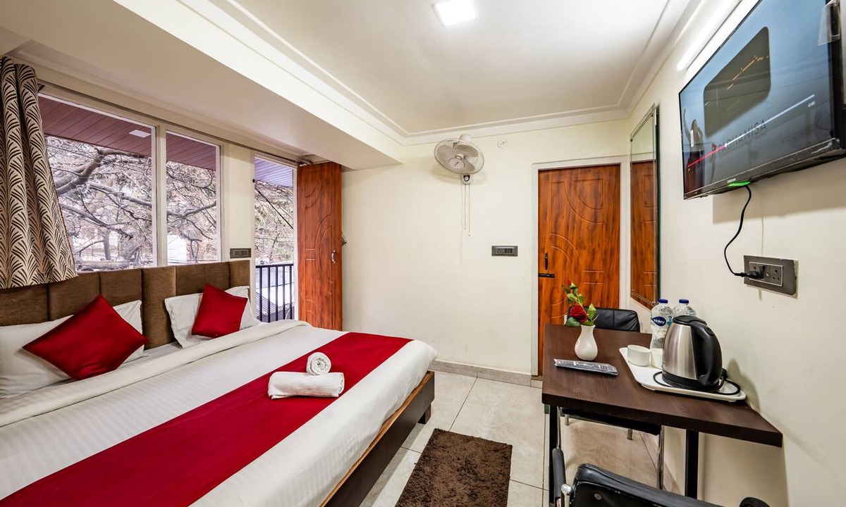 Mallital Hotel | Little Heaven - Mall RD
