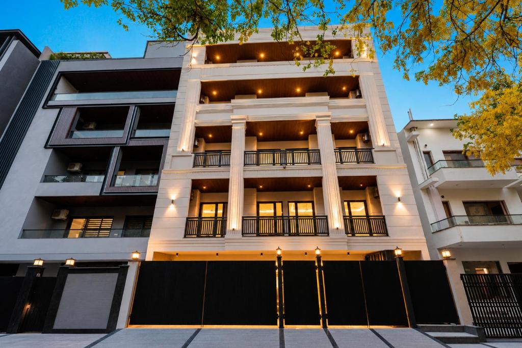 Sushant Lok Apartment | Liv Regalia-Luxora Stays near Galleria Market