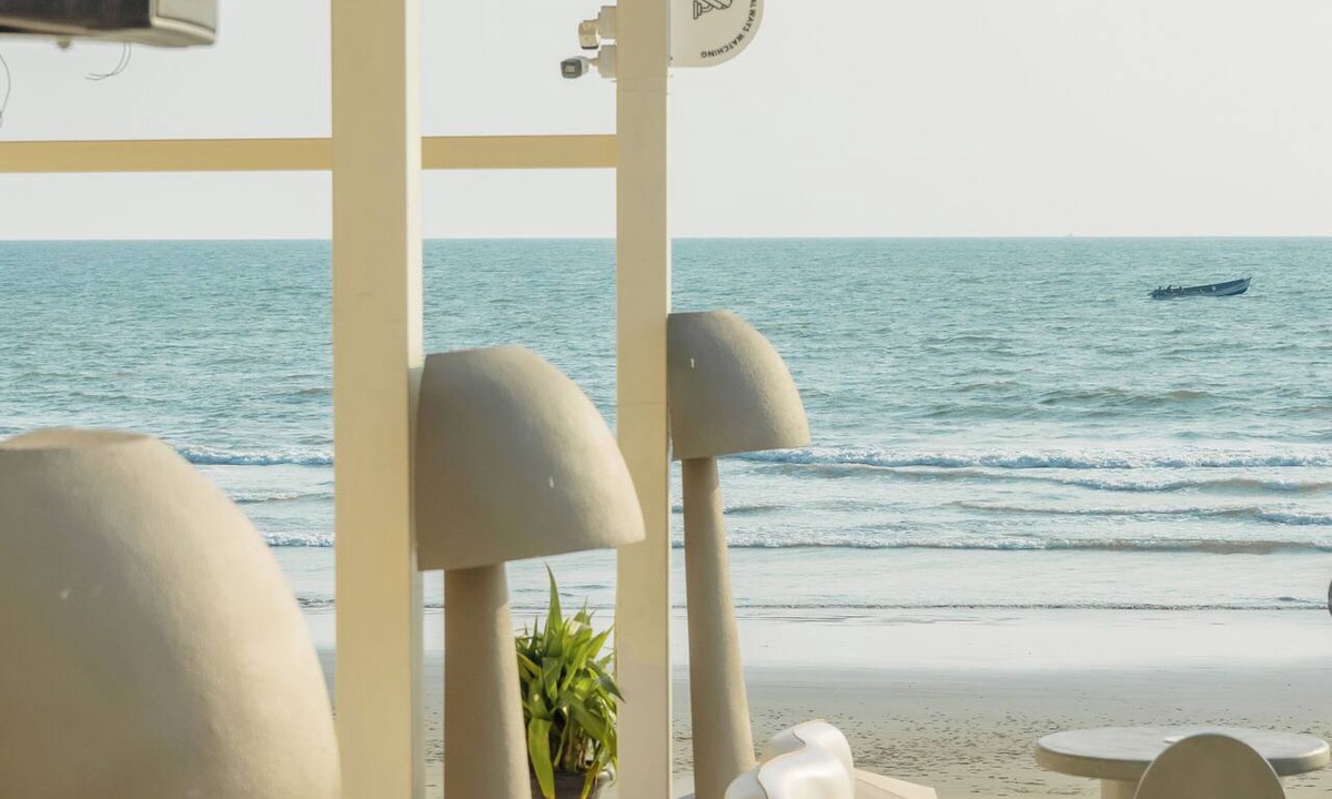 Morjim Hotel | Living Room Beach Resort