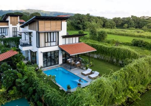 Alibaug Villa | LohonoStays Villa Siena F