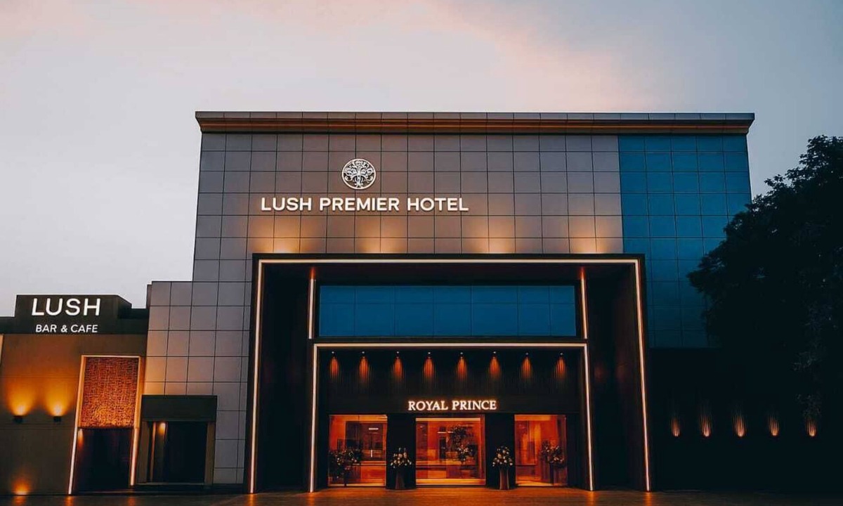 Kanpur Hotel | Lush Premier Hotel