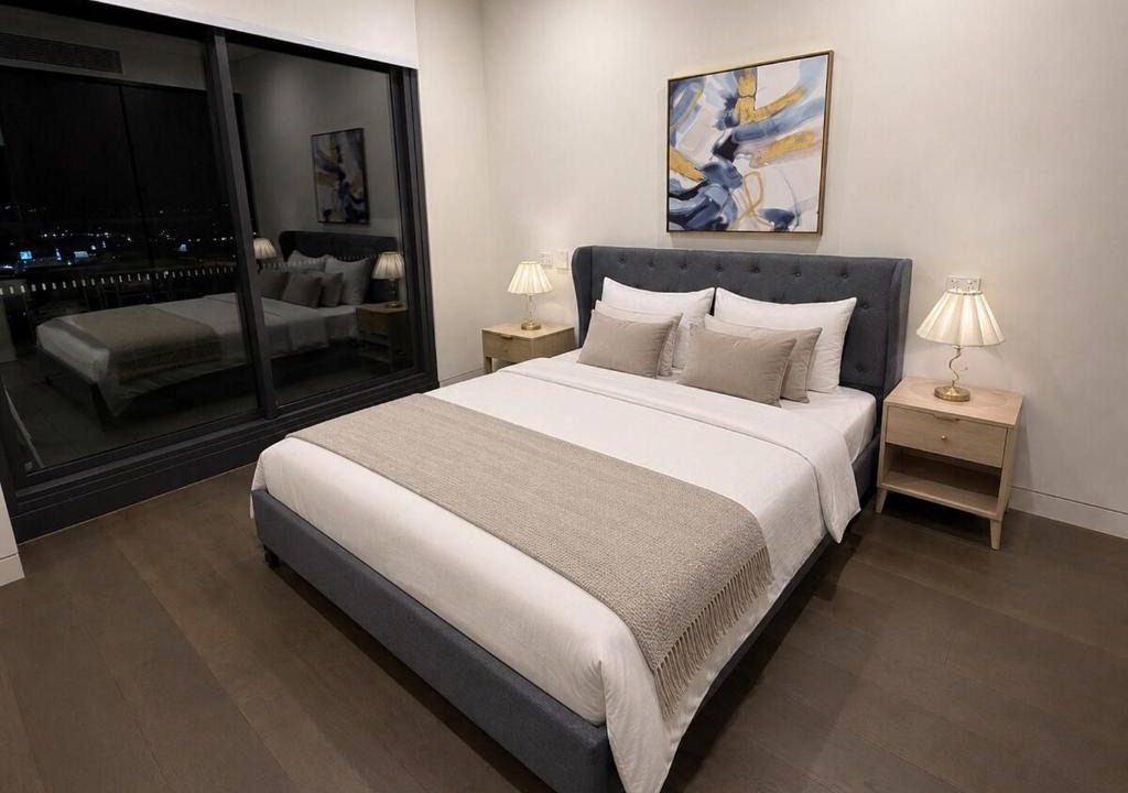 Lidcombe Apartment | Luxurious City Skyline View near Accor Stadium