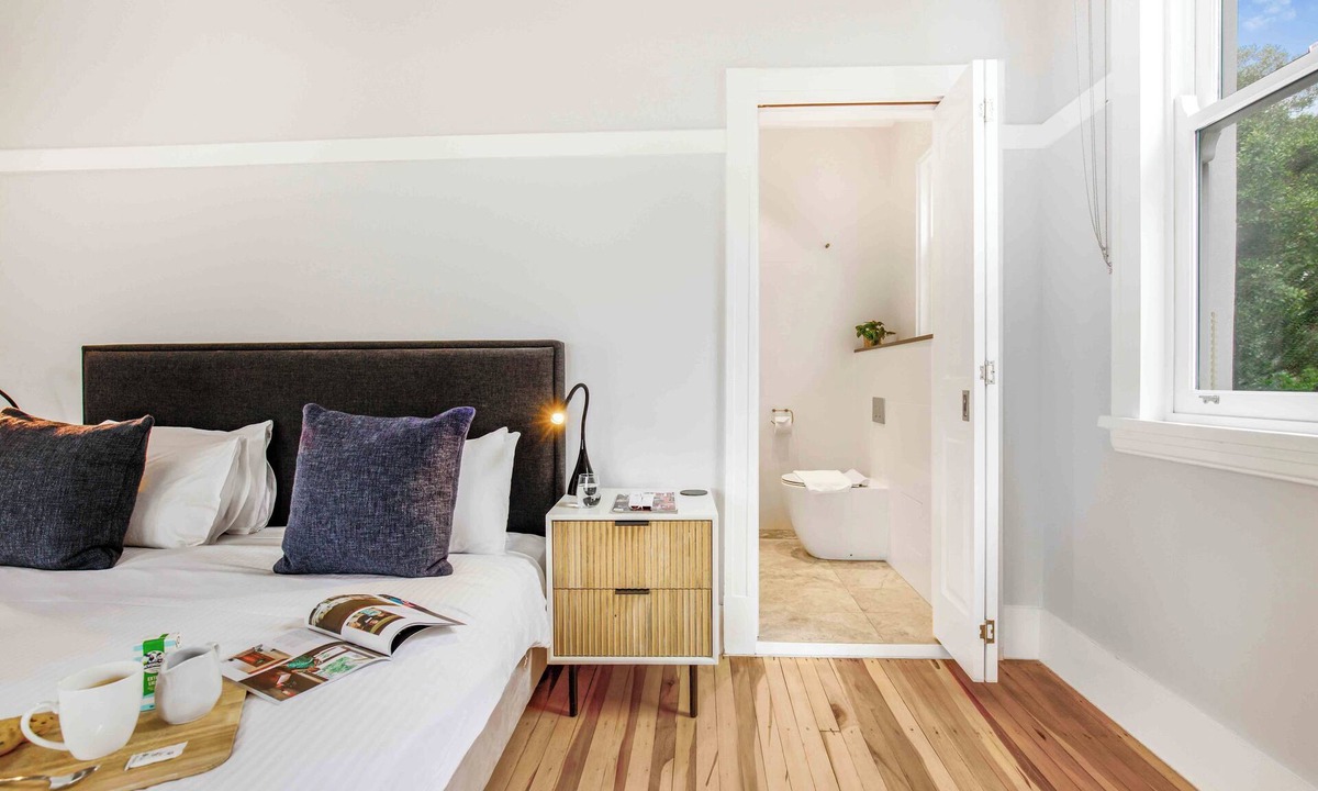 Rose Bay Apartment | Magnificent 2BR Harbour Views
