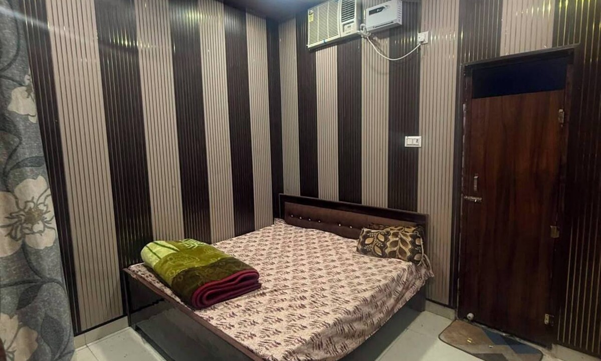 Aonla Hotel | Maheshwari Palace &Hotel